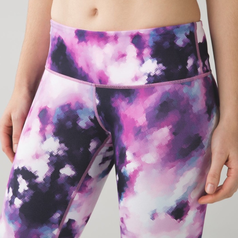 Lululemon | Wunder Under Crop III, Blooming Pixie